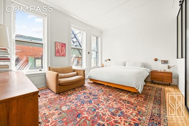Want drama, light, and space? Do not miss this renovated - photo 15