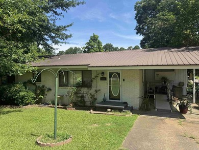 Nice home on a corner lot just two blocks from Reynolds - photo 1