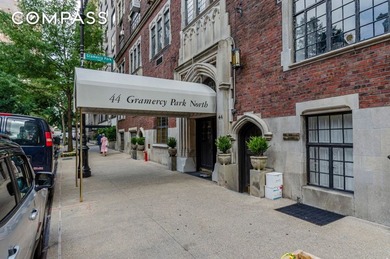A Rare One-Bedroom Overlooking Gramercy Park with Private Park - photo 7
