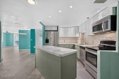 Welcome to your own slice of coastal paradise at Bayshore Bath & - photo 9