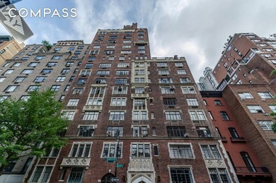 A Rare One-Bedroom Overlooking Gramercy Park with Private Park - photo 9