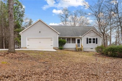 Lake Sinclair Home For Sale in Milledgeville Georgia