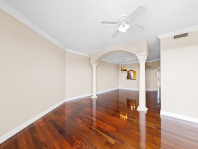 Discover this exceptional penthouse residence offering downtown - photo 8