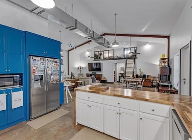 Wright Patman Lake Home For Sale in Maud Texas