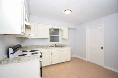Just renovated!! Added another bedroom and large bathroom - photo 12