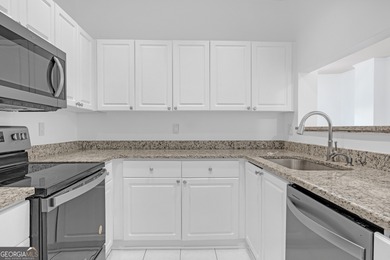 The Oaks at Buckhead Live the high life in the heart of Buckhead