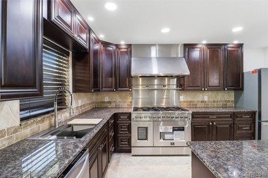 There's a party on 5th Ave! Welcome to this spacious 4 bedroom - photo 13
