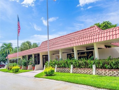 An oasis to call home, this beautiful 2BD/2BTH unit is in - photo 14