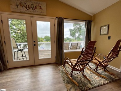 LAKE BOWEN WATER FRONT - Whether looking for a weekend getaway - photo 17