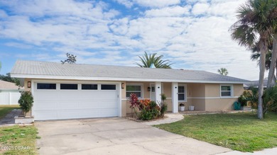 ** Brand NEW roof (June 2026) ** Updated 3 bedroom, 3 bathroom - photo 1