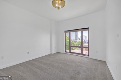 The Oaks at Buckhead Live the high life in the heart of Buckhead