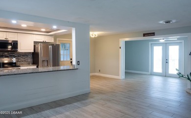 ** Brand NEW roof (June 2026) ** Updated 3 bedroom, 3 bathroom - photo 4