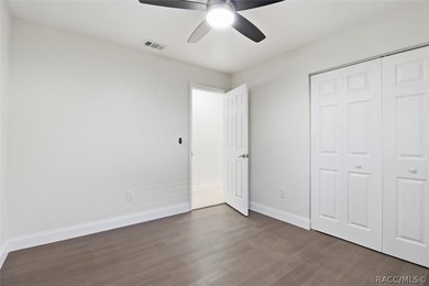 There's a party on 5th Ave! Welcome to this spacious 4 bedroom - photo 26