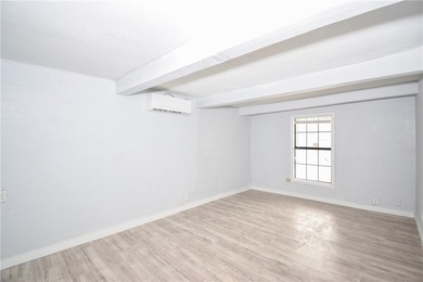 Just renovated!! Added another bedroom and large bathroom - photo 27