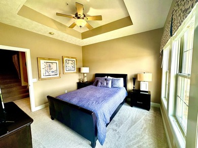 Priced to Sell!! This Beautifully well kept Townhouse in the - photo 7