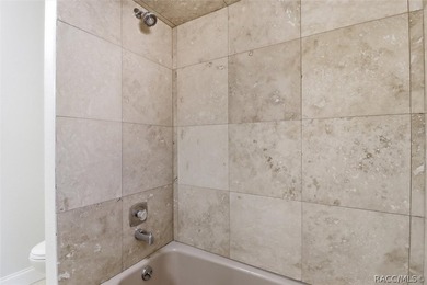 There's a party on 5th Ave! Welcome to this spacious 4 bedroom - photo 28