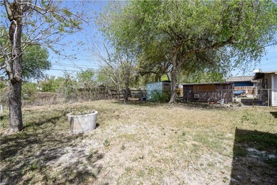 Just renovated!! Added another bedroom and large bathroom - photo 30