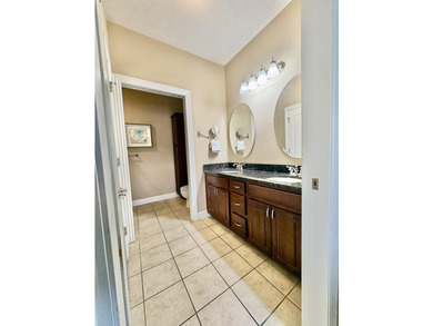 Priced to Sell!! This Beautifully well kept Townhouse in the - photo 10