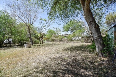 Just renovated!! Added another bedroom and large bathroom - photo 31