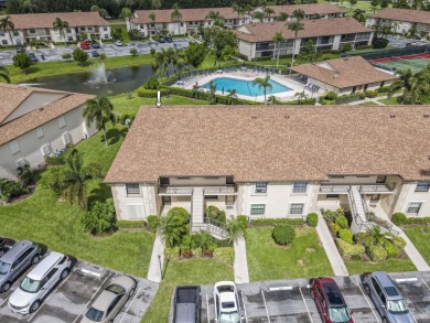 Lake Condo For Sale in Jupiter, Florida