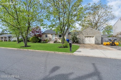 Welcome to the highly sought after Lake Riviera! This charming - photo 33