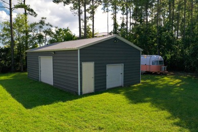 Beautifully renovated home ideally located just minutes from - photo 35