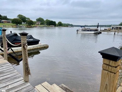 LAKE BOWEN WATER FRONT - Whether looking for a weekend getaway - photo 38