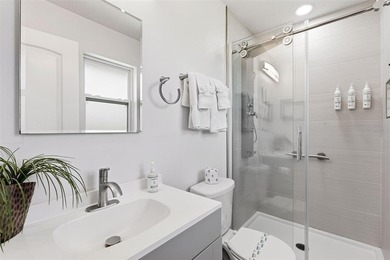 Experience PANORAMIC WIDE CANAL VIEWS and MODERN COASTAL - photo 9