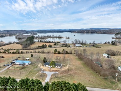 Watts Bar Lake Home For Sale in Kingston Tennessee