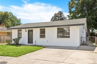 Lake Pontchartrain Home For Sale in Kenner Louisiana