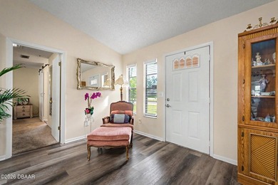 Beautifully updated 3bd, 2ba residence w/ a 2-car garage - photo 6