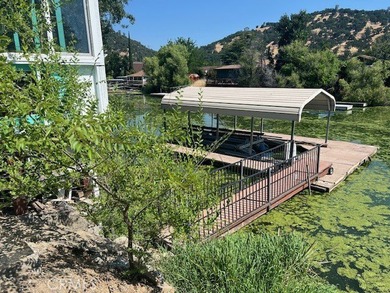 Waterfront, unusual home with fun features. 2 bdrm. 1.5 ba - photo 4