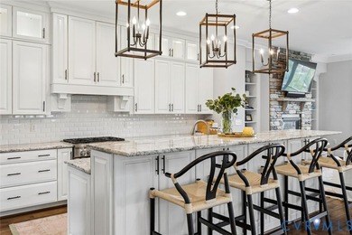 A townhome of this caliber rarely becomes available in the - photo 12