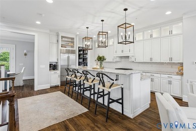 A townhome of this caliber rarely becomes available in the - photo 13