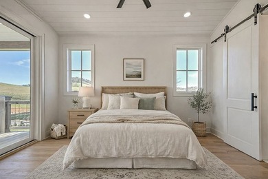 Situated in a prestigious neighborhood, this bespoke - photo 14