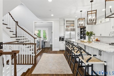 A townhome of this caliber rarely becomes available in the - photo 15