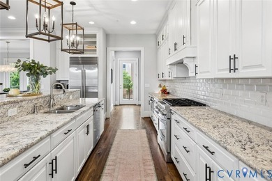 A townhome of this caliber rarely becomes available in the - photo 17