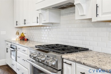 A townhome of this caliber rarely becomes available in the - photo 19