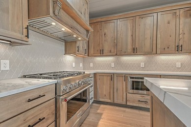 Situated in a prestigious neighborhood, this bespoke - photo 25
