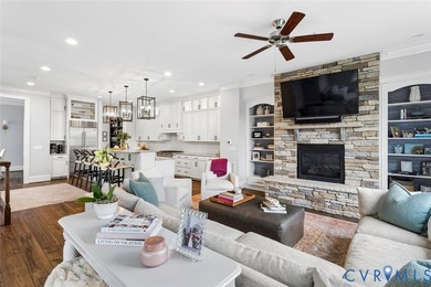 A townhome of this caliber rarely becomes available in the - photo 29