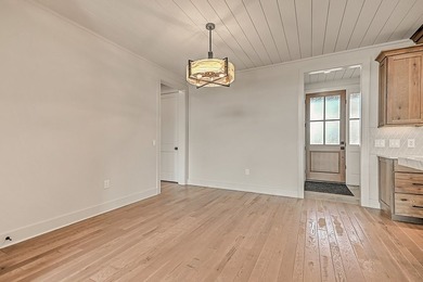 Situated in a prestigious neighborhood, this bespoke - photo 40