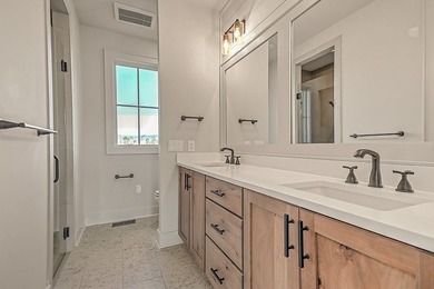 Situated in a prestigious neighborhood, this bespoke - photo 48