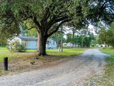 A Charming Investment Opportunity that's conveniently located 45 - photo 1