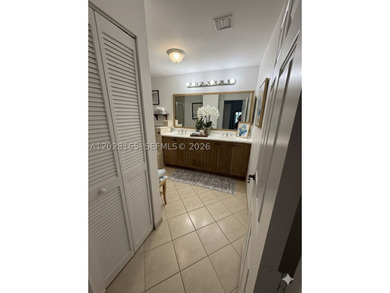 Bright and spacious corner residence in the highly desirable - photo 3