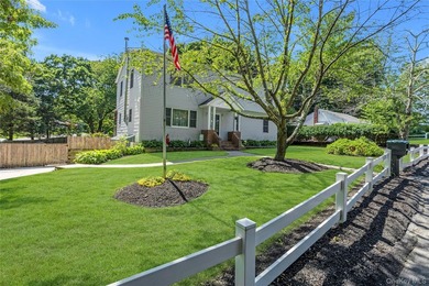 Welcome to this spacious and meticulously maintained 2,464 - photo 1