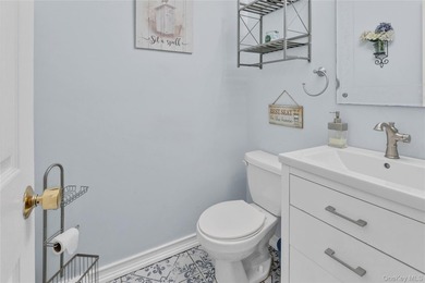 Welcome to this spacious and meticulously maintained 2,464 - photo 10