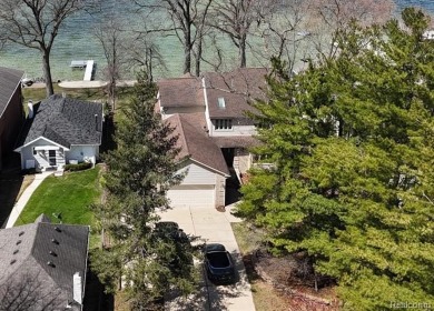 Lake Home For Sale in Keego Harbor, Michigan
