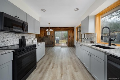 Escape to the serenity of Sullivan County with this modern and - photo 12