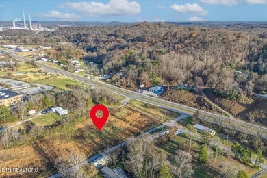 Cleared and level lot, zoned for commercial and residential use - photo 15