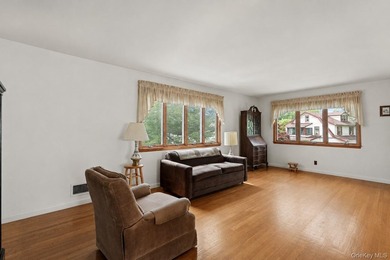 Welcome home to the East End of New Rochelle's highly desirable - photo 17